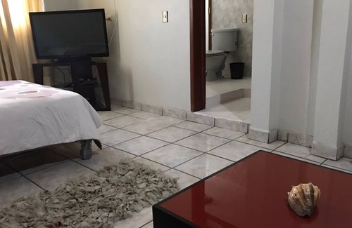 Tlaquepaque Hostel | San Sebastianito Hostal - Hostel