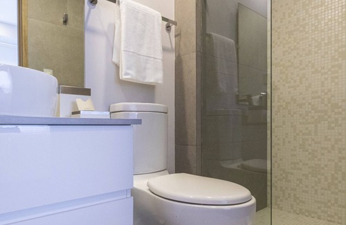Santa Fe Apartment | SANTA FE Great 1 bedroom apartment fully equipped kitchen, housekeeping biweekly