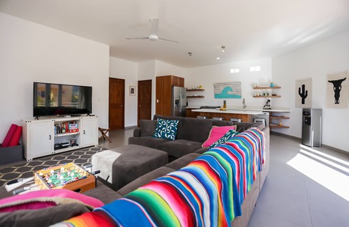 Cerritos Condo | SEEN ON HOUSE HUNTERS - Stylish 2 Bedroom + Private Rooftop + Pool