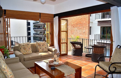 Romantic Zone Condo | Selva Romantica Casa Cameron located in Old Town 2BD Condo for rent in Old Town,
