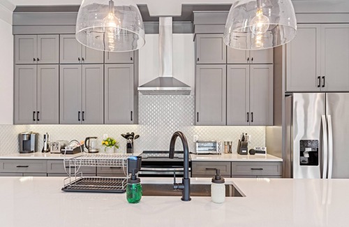 Greenwood House | *SLEEPS 12* Keep the Secret *EAST NASH2* 4BR* 4BA*