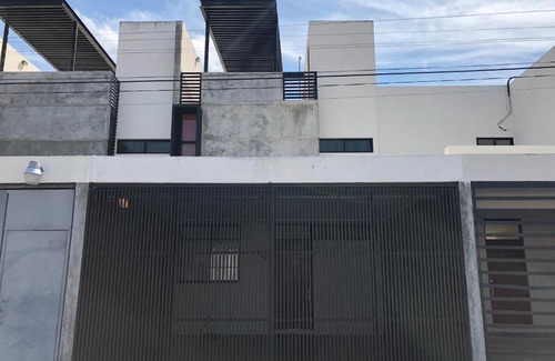 Montecarlo House | Smart Town House Montebello
