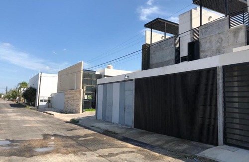 Montecarlo House | Smart Town House Montebello