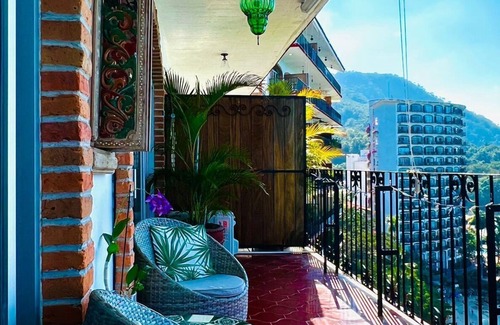 South Shore Hotel Area Condo | Song of the Sea - Beautiful Large 1 Bedroom, Ocean Front - Playa Gemelas PV