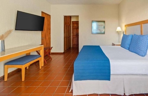 Campo de Golf Fonatur Hotel | Spacious Studio with Outdoor Pool