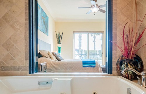 El Medano Ejidal Condo | Steps to Medano Beach, spacious poolside unit