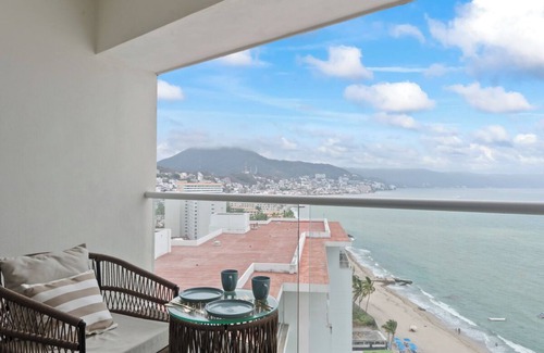 Las Glorias Apartment | Studio Ala Kai - an amazing Puerto Vallarta apartment with fitness room and WiFi