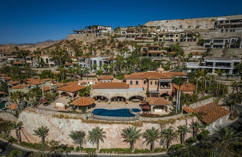 Rancho Cerro Colorado Villa | Stunning 6BR Luxury Villa