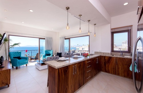 Proyecto escola Condo | Stunning PENTHOUSE in Charming Gringo Gulch