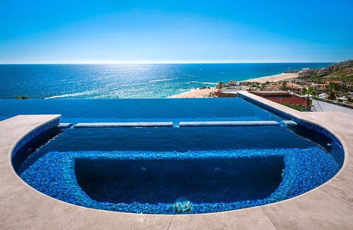 Pedregal Villa | Stunning & Stylish 11 bedroom Villa with Summer Weekly Promo and full staff!