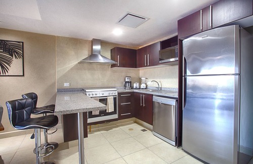 South Hotel Zone Condo | Stylish Double Balcony Condo w/Ocean & Mtn View