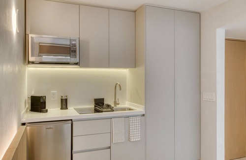 Reforma Apartment | Stylish suite w private terrace close to Polanco