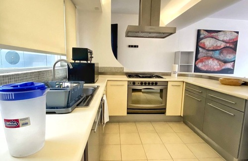 La Condesa Apartment | Superdeal Condo great Location.