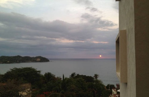 North End Condo | SURF POINT VIEW , CHARMING CONDO