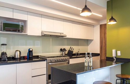 Hipodromo Condesa Apartment | Taman by Kukun Summar