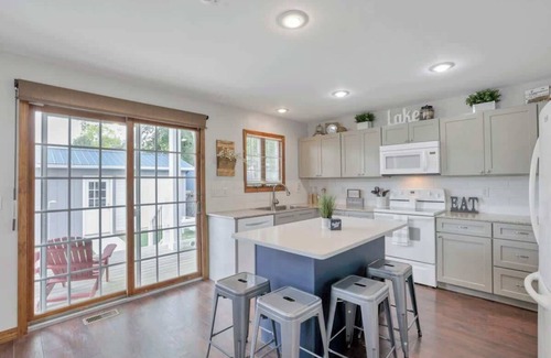 Buckeye Lake House | The Beacon-Buckeye Lake+Hot Tub