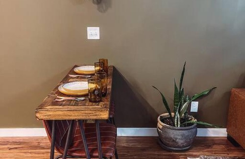 North Nashville Apartment | The Lodge Luxe Boutique Stay Mins to Broadway