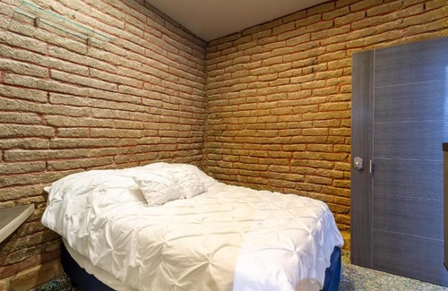 Guadalajara Bed & Breakfast | TOLTEQUIDAD Warm Ecostay Near Downtown