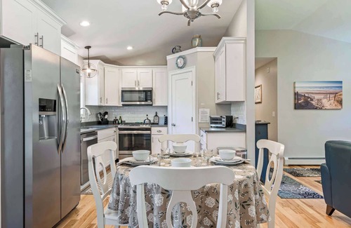 Cape Porpoise House | Tranquil Tides, Home for 8!