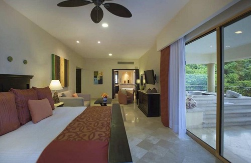 Mismaloya Resort | ULTRA SUITE 3229sf PANORAMIC VIEW 2 BEDROOM 5 STAR GARZA BLANCA PUERTO VALLARTA