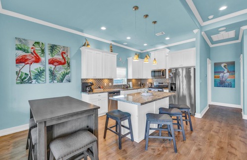 Port Bolivar House | Views from 2 decks - 1000ft to the sand - HUGE deck with bar, views and games