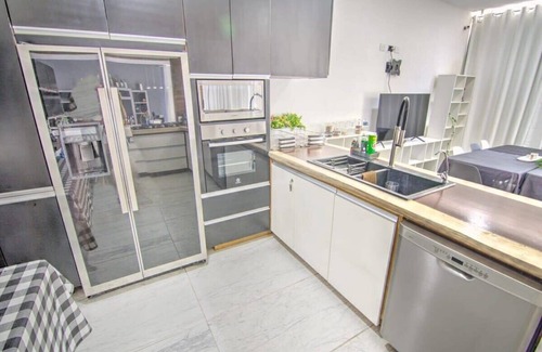 La Cruz de Huanacaxtle House | Villa 124: 6BR w Rooftop Pool & Beach Club Access
