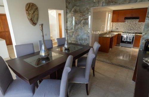 Brisas del Marques Villa | Villa 2 Mariposa Monarca