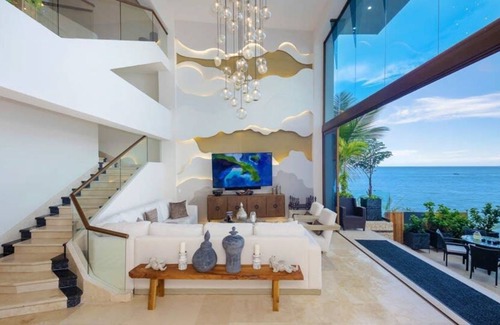 South Shore Hotel Area Villa | Villa ∙ 6 bedrooms ∙ 12 guests
