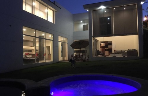 Guadalajara House | VILLA BLANCA WITH PRIVATE POOL NEAR GOLF COURT