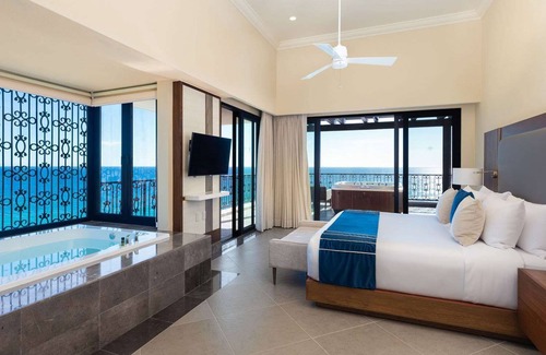 El Tezal Resort | Villa Cabo 3 bedroom penthouse hot tub loaded amenities