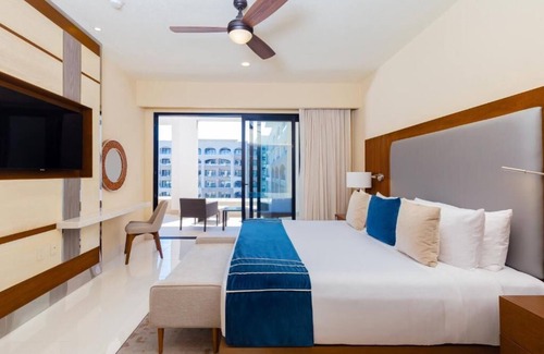 Zona Hotelera Resort | Villa La Valencia Beach Resort & Spa Los Cabos - Two Bedroom Suite Pool Viewnn