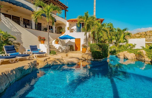 Pedregal Villa | Villa Miramar: Stunning Ocean Views Pedregal Breakfast Incl. Promos Avail