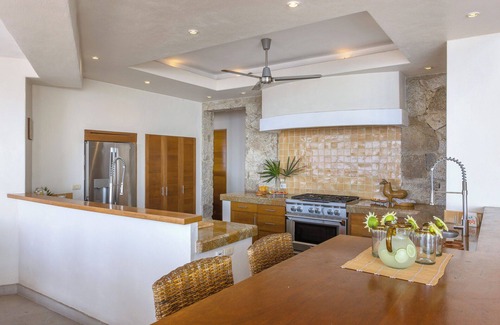 Amapas House | Villa Ventana: 6 Bedroom Luxury Villa with Staff included