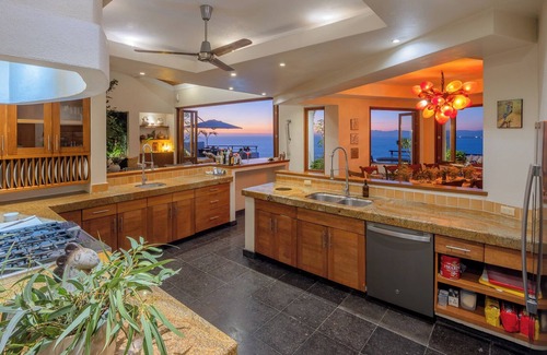 Amapas House | Villa Ventana: 6 Bedroom Luxury Villa with Staff included