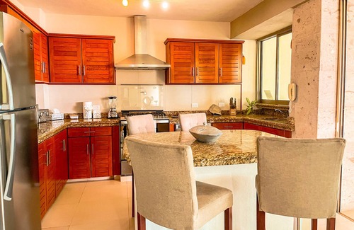 South Shore Hotel Area Condo | Villas Altas Mismaloya Pent House 3 bedroom ocean & beach views