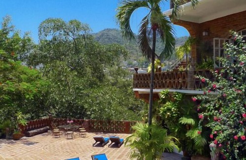 Downtown Puerto Vallarta Villa | Walking distance to the boardwalk, shops, and nightlife, restaraunts and more!