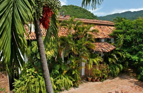 Downtown Puerto Vallarta Villa | Walking distance to the boardwalk, shops, and nightlife, restaraunts and more!