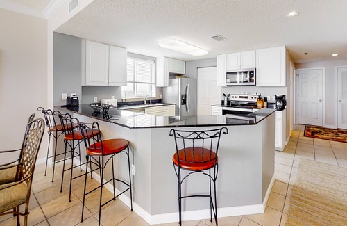 Fort Morgan Condo | Well-appointed condo with amazing views, pool, & hot tub - Close to beach