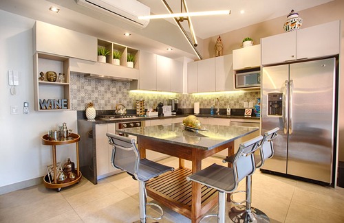 Emiliano Zapata Condo | Well-Equipped Condo In Old Town | POOLS, GYM, BBQ