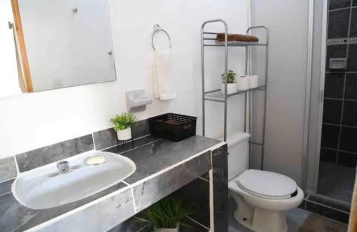Emiliano Zapata Apartment | 09 Habitación Independiente en Zona Romántica a solo 3 cuadras de la playa
