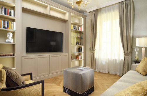 Duomo Apartment | 1-Bedroom Luxury Apartment 'Michelangelo' at Palazzo Portinari Salviati