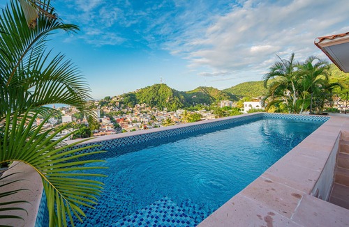Alta Vista Condo | 1 Bedroom private entrance