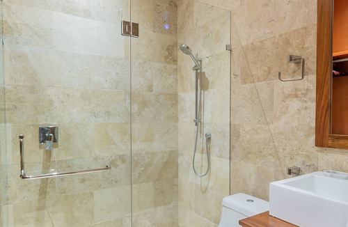 Alta Vista Condo | 1 Bedroom private entrance