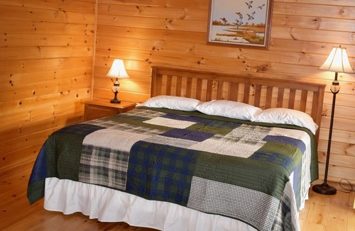 Brooklin Hotel | 1 bedroom private vacation home in brooklin