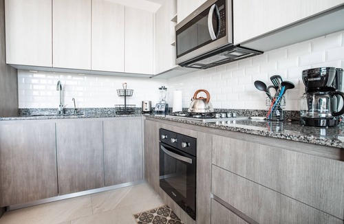 Diaz Ordaz Condo | 1 Bedroom/Rooftop pool, Punto Madeira in Versalles 1BD Condo for rent in Versall