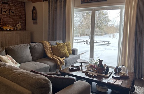 Alcona Cottage | 1 hour from Toronto