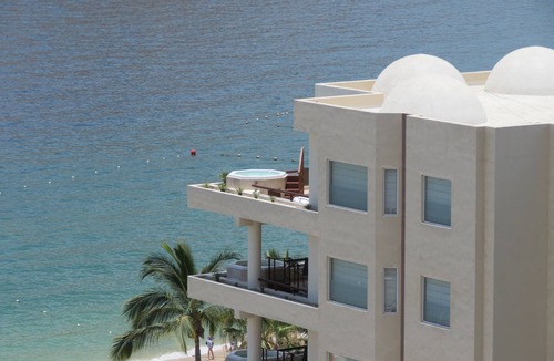 El Rosarito Apartment | 1 or 2 BR beachfront suites with Jacuzzi options on ONLY swimmable beach in Cabo