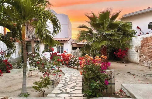 Esterito Apartment | #1 two blocks from the Malecon
