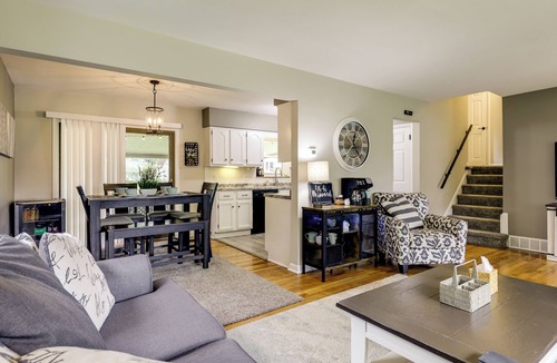 Finneytown House | 10 Mi to Dtwn Cincinnati: Home w/Patio & Yard!