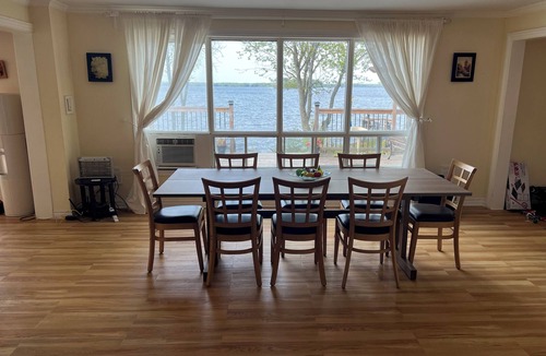 Carden Cottage | 100 ft lakefront cottage